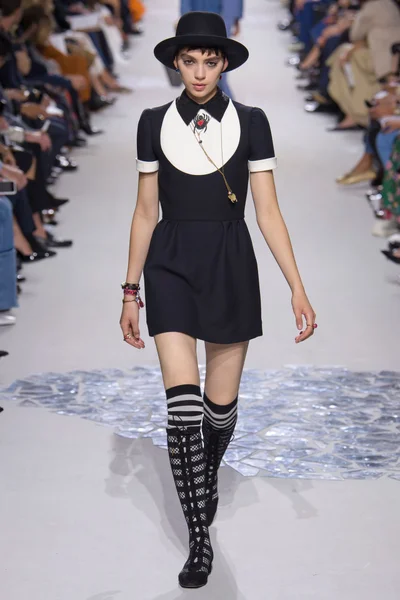 Look 6